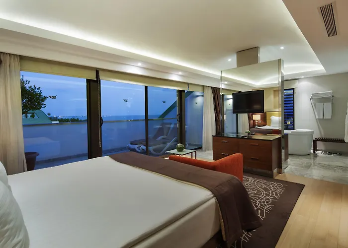 Tui Blue Side Adult Only 16